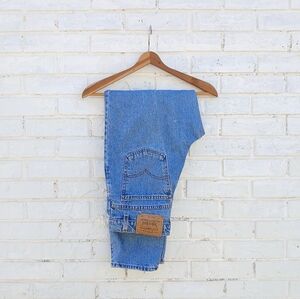 Vintage Levi's 950 Highrise Jeans Relaxed Tapered